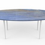 Table basse en forme de planche de surf en quartzite azul macaubas