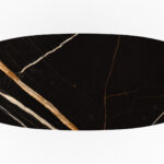 plateau en forme de planche de surf marbre noir